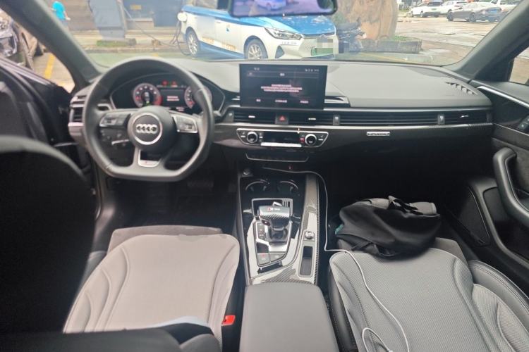 Used Audi A4L 2022 45 TFSI quattro Prestige Dynamic Edition Center Console