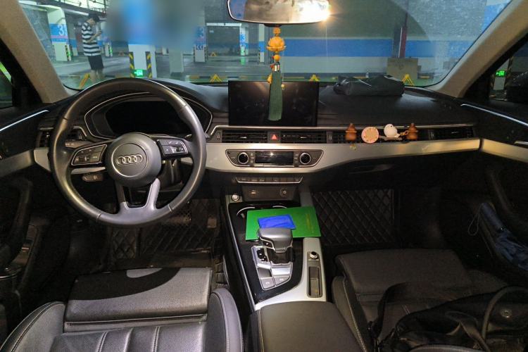 Used Audi A4L 2022 40 TFSI Fashion Dynamic Model Center Console