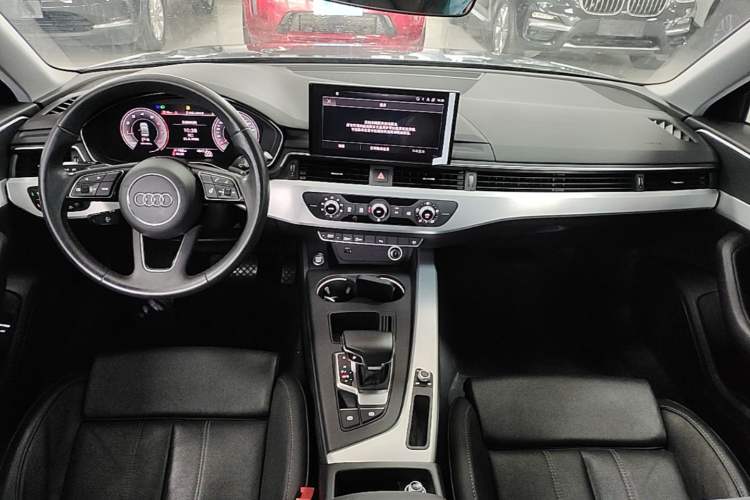 Used Audi A4L 2022 40 TFSI Fashion Dynamic Model Center Console