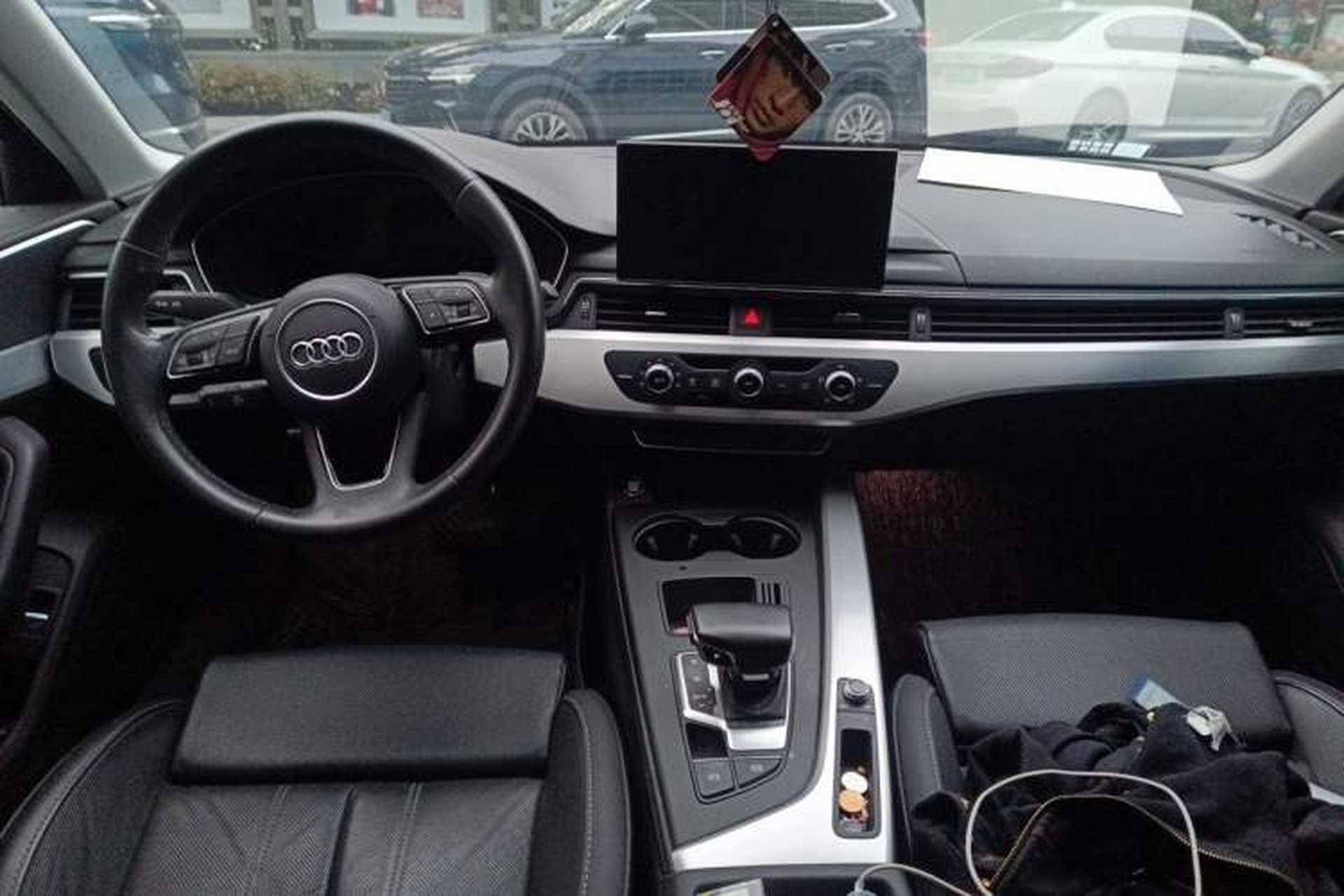 Used Audi A4L 2022 40 TFSI Fashion Dynamic Model Center Console