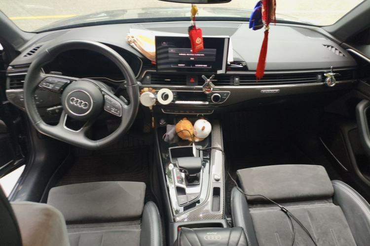 Used Audi A4L 2022 45 TFSI quattro Prestige Dynamic Edition Center Console