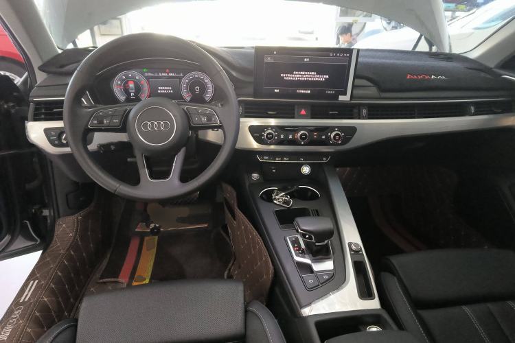 Used Audi A4L 2022 40 TFSI Fashion Dynamic Model Center Console