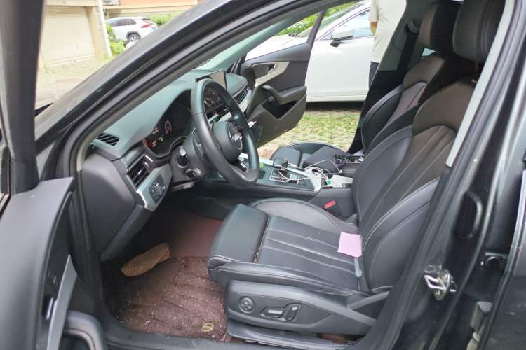 Used Audi A4L 2022 40 TFSI Fashion Dynamic Model Driver Seat