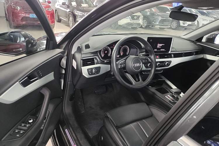 Used Audi A4L 2022 40 TFSI Fashion Dynamic Model Driver Seat