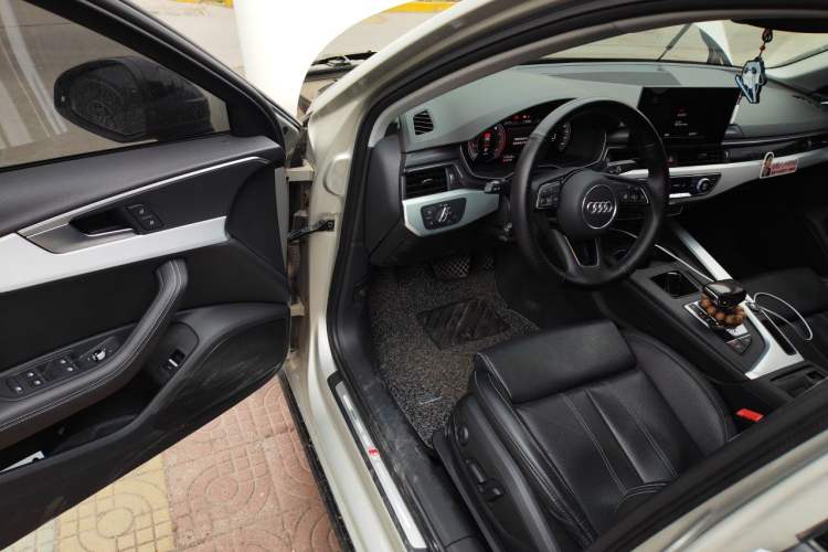 Used Audi A4L 2022 40 TFSI Luxury Dynamic Model Driver Seat