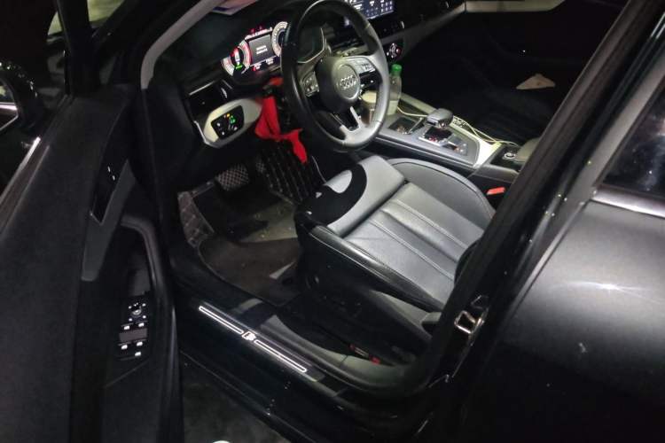 Used Audi A4L 2022 40 TFSI Fashion Dynamic Model Driver Seat