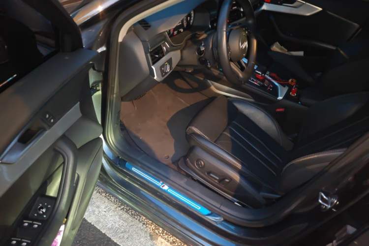 Used Audi A4L 2022 40 TFSI Fashion Dynamic Model Driver Seat