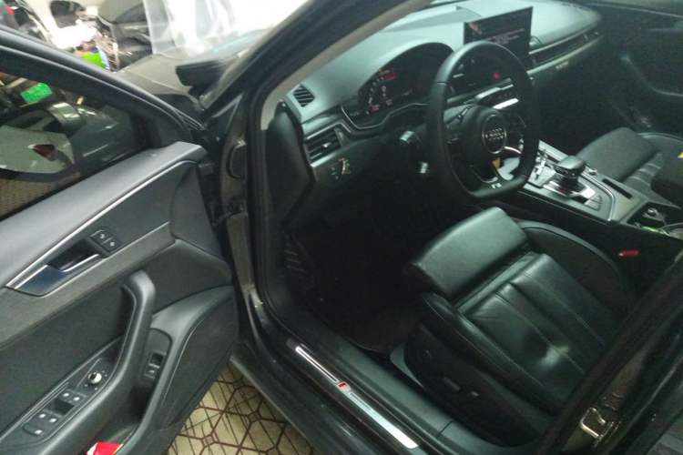 Used Audi A4L 2022 40 TFSI Fashion Dynamic Model Driver Seat