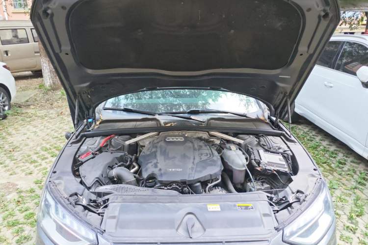 Used Audi A4L 2022 40 TFSI Fashion Dynamic Model Engine Bay