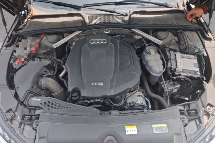 Used Audi A4L 2022 40 TFSI Fashion Dynamic Model Engine Bay