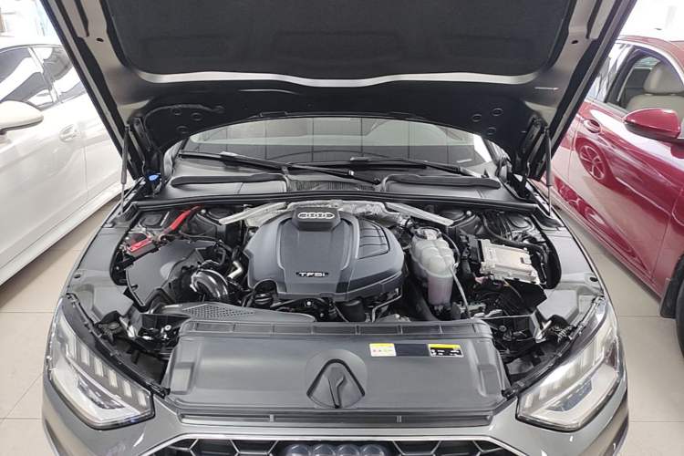 Used Audi A4L 2022 40 TFSI Fashion Dynamic Model Engine Bay
