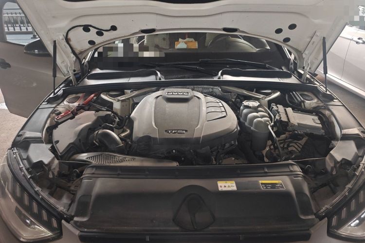 Used Audi A4L 2022 40 TFSI Fashion Dynamic Model Engine Bay