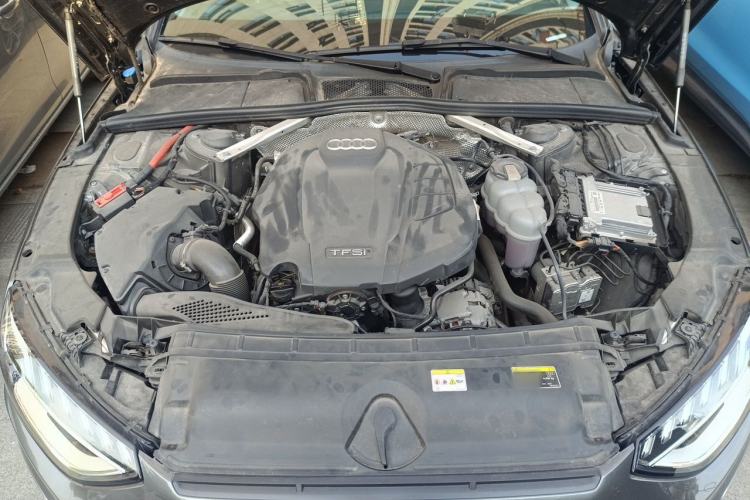Used Audi A4L 2022 40 TFSI Fashion Dynamic Model Engine Bay