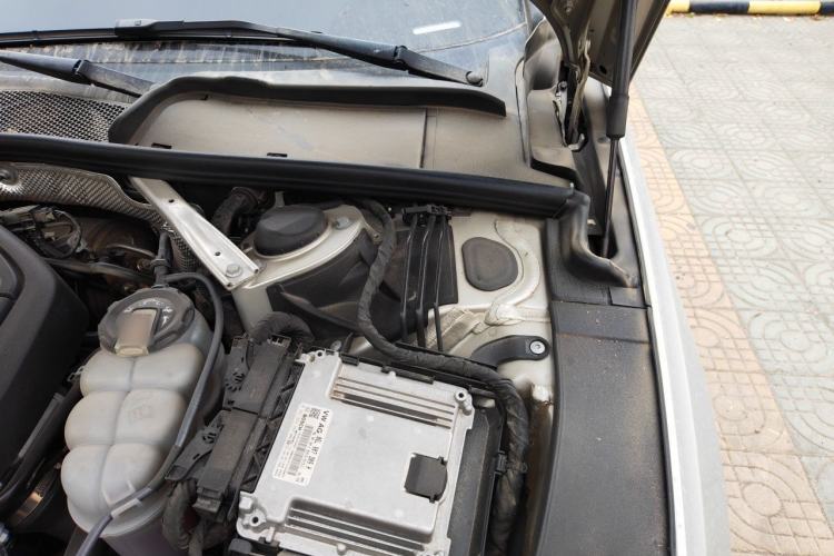Used Audi A4L 2022 40 TFSI Luxury Dynamic Model Engine Bay Left
