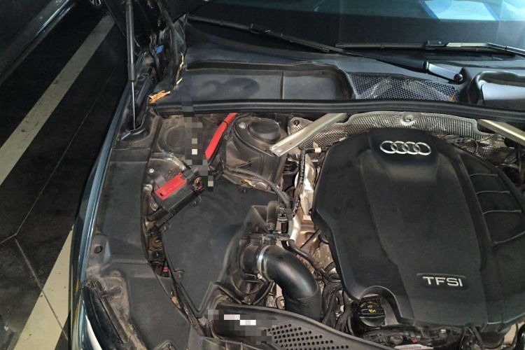 Used Audi A4L 2022 40 TFSI Luxury Prestige Edition Engine Bay Right
