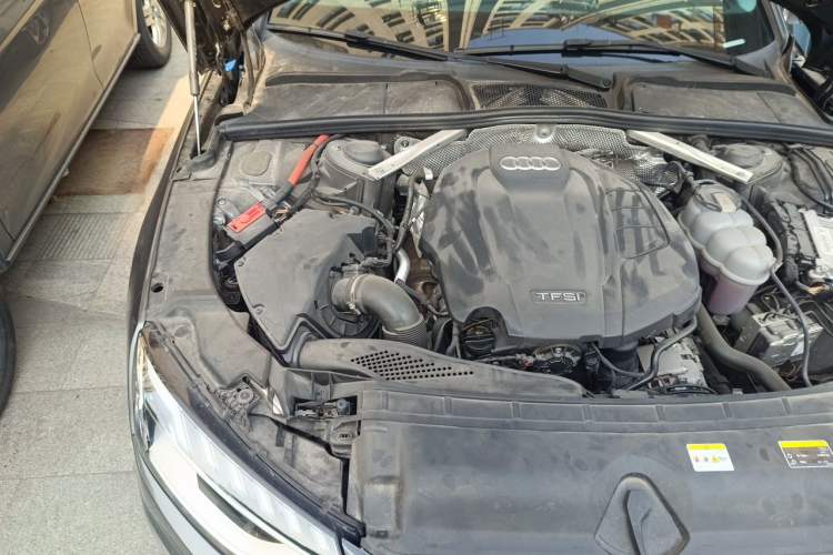 Used Audi A4L 2022 40 TFSI Fashion Dynamic Model Engine Bay Right