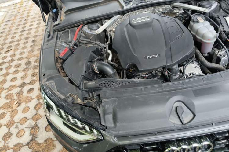 Used Audi A4L 2022 40 TFSI Luxury Dynamic Model Engine Bay Right