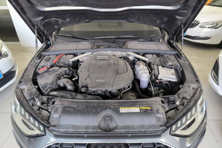 Used Audi A4L 2022 40 TFSI Fashion Dynamic Model Engine Bay