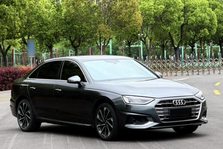 Used Audi A4L 2022 40 TFSI Stylish and Elegant Edition Exterior 5
