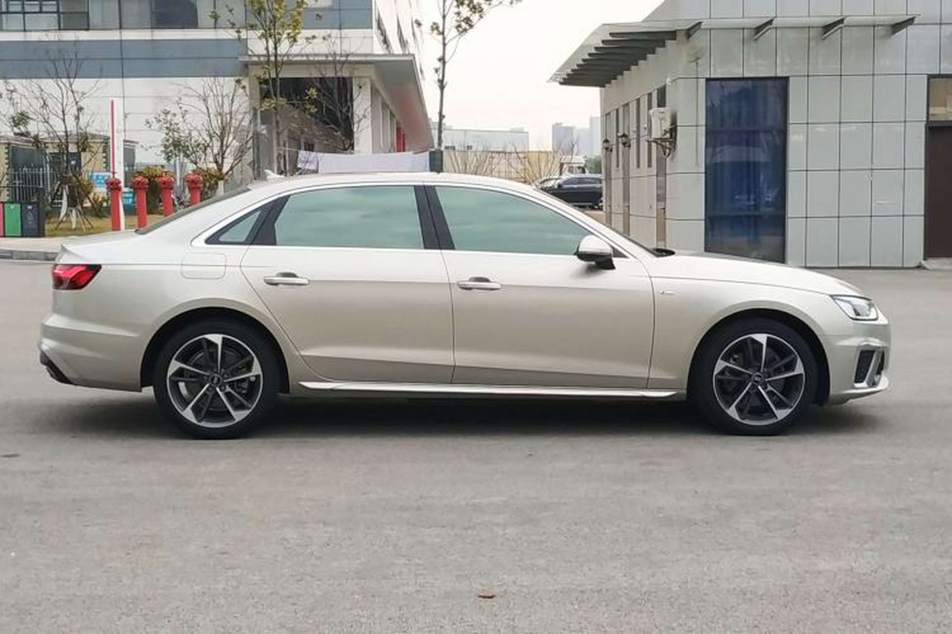 Used Audi A4L 2022 40 TFSI Fashion Dynamic Model Exterior 9