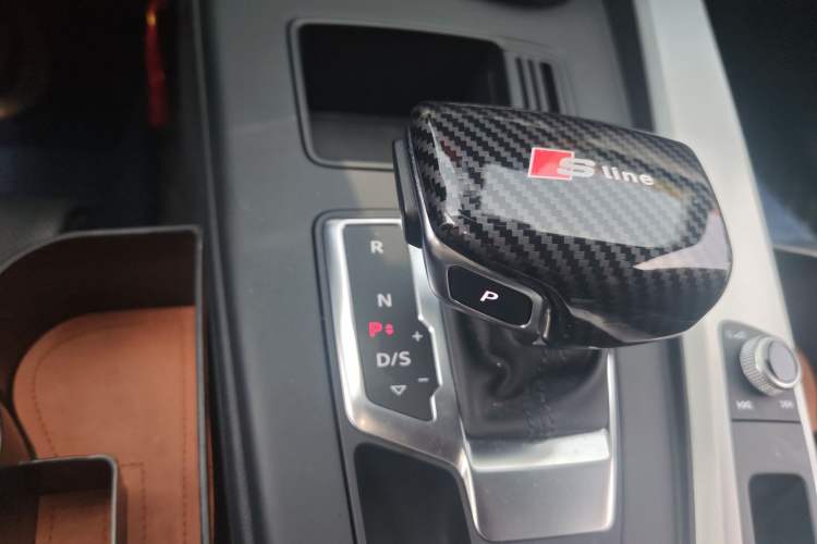 Used Audi A4L 2022 40 TFSI Fashion Dynamic Model Gear Lever