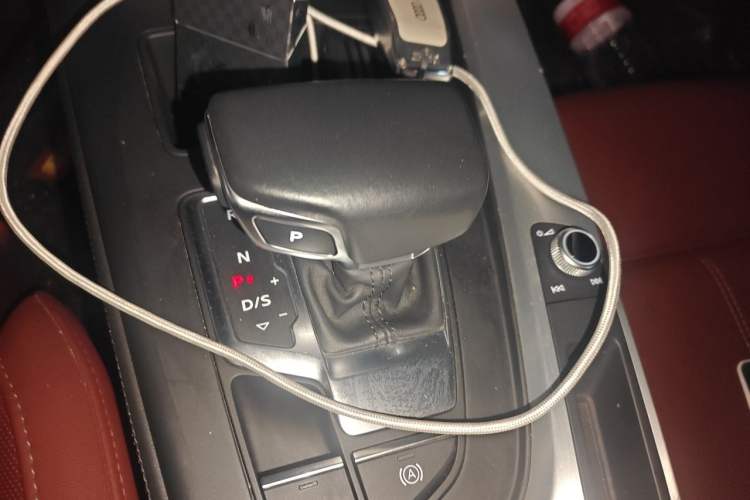 Used Audi A4L 2022 40 TFSI Fashion Dynamic Model Gear Lever