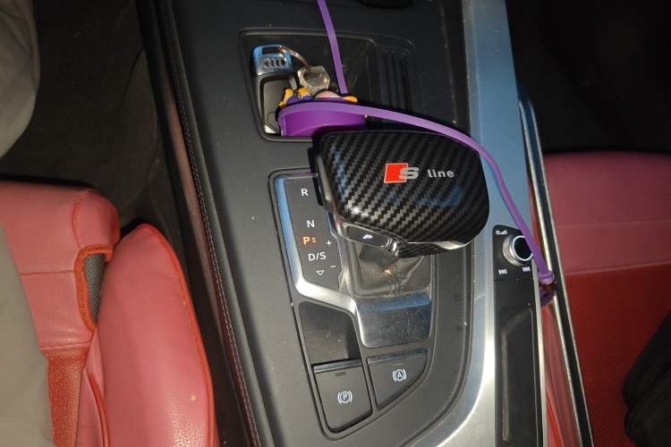 Used Audi A4L 2022 40 TFSI Luxury Dynamic Model Gear Lever