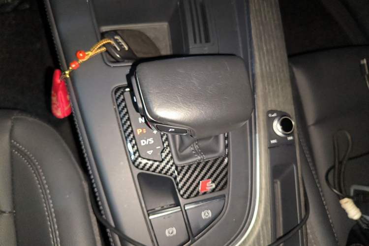 Used Audi A4L 2022 40 TFSI Luxury Prestige Edition Gear Lever