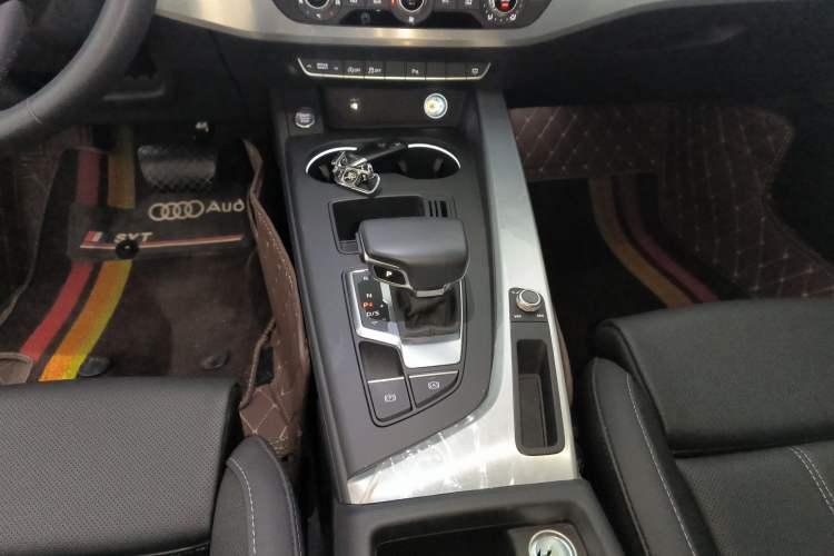 Used Audi A4L 2022 40 TFSI Fashion Dynamic Model Gear Lever