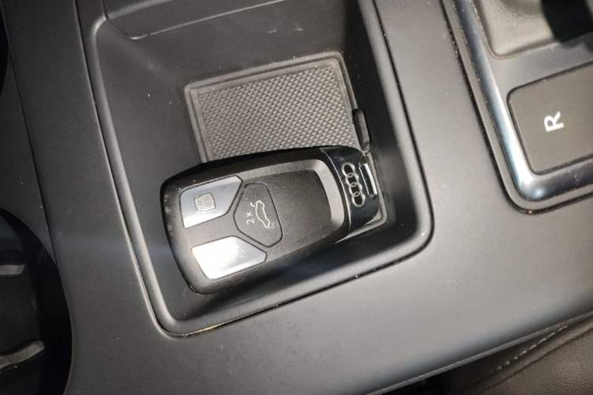 Used Audi A4L 2022 40 TFSI Fashion Dynamic Model Interior 1