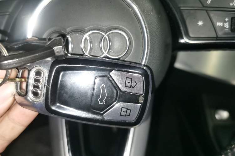 Used Audi A4L 2022 40 TFSI Fashion Dynamic Model Interior 1