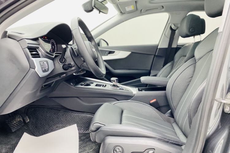 Used Audi A4L 2022 40 TFSI Fashion Dynamic Model Interior 2