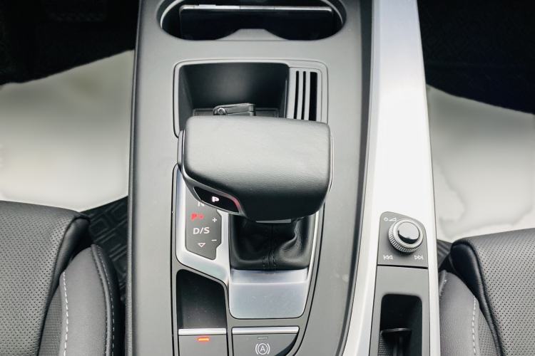 Used Audi A4L 2022 40 TFSI Fashion Dynamic Model Interior 7
