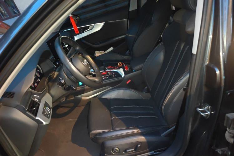 Used Audi A4L 2022 40 TFSI Fashion Dynamic Model Left Front Seat