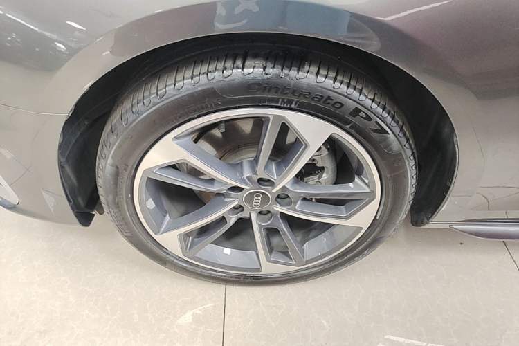 Used Audi A4L 2022 40 TFSI Fashion Dynamic Model Left Front Wheel Hub