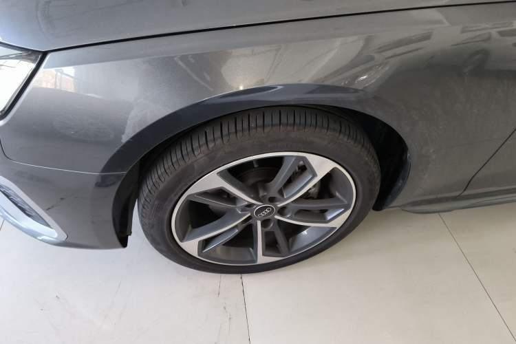 Used Audi A4L 2022 40 TFSI Fashion Dynamic Model Left Front Wheel Hub