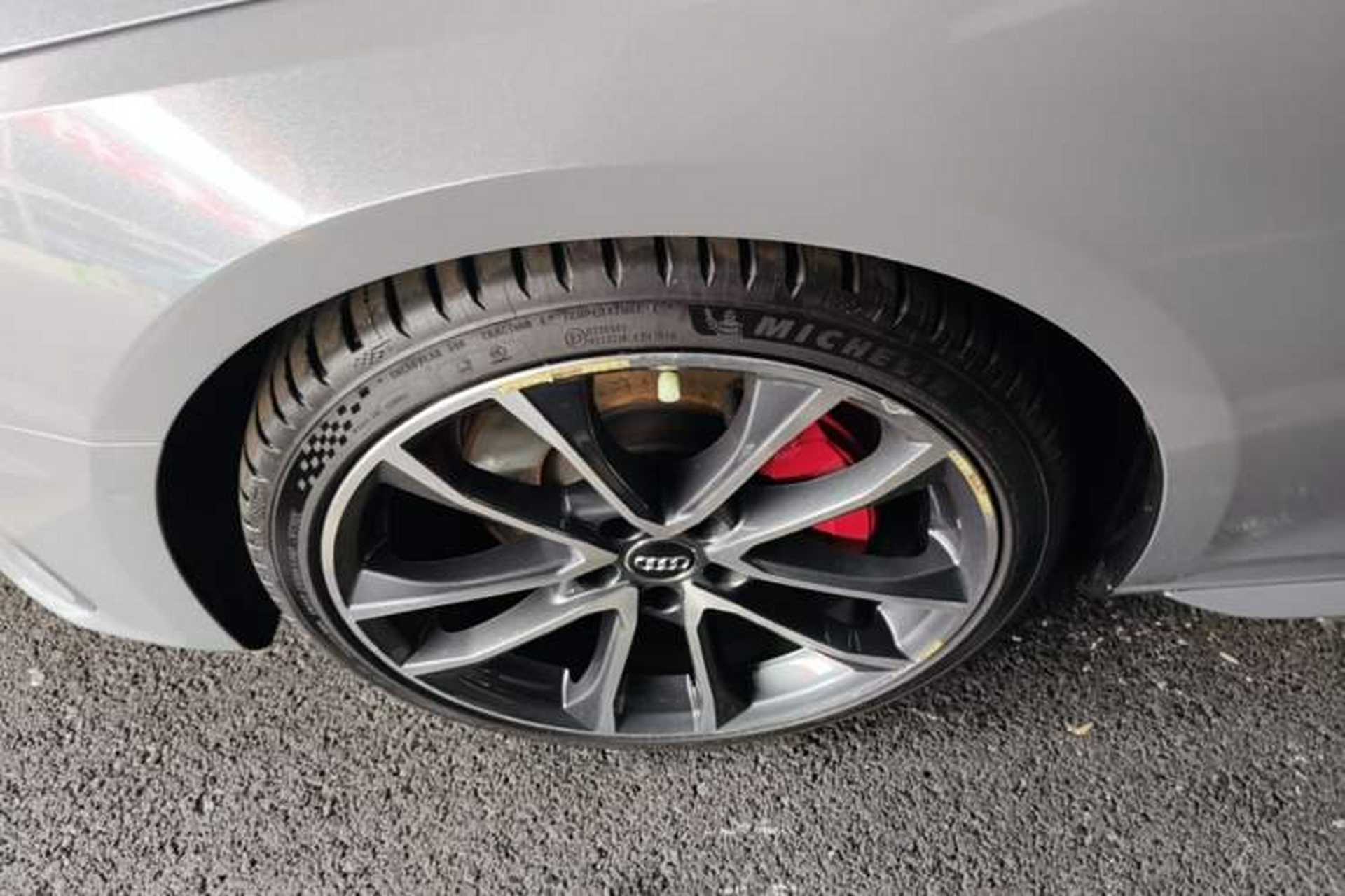 Used Audi A4L 2022 45 TFSI quattro Prestige Dynamic Edition Left Front Wheel Hub