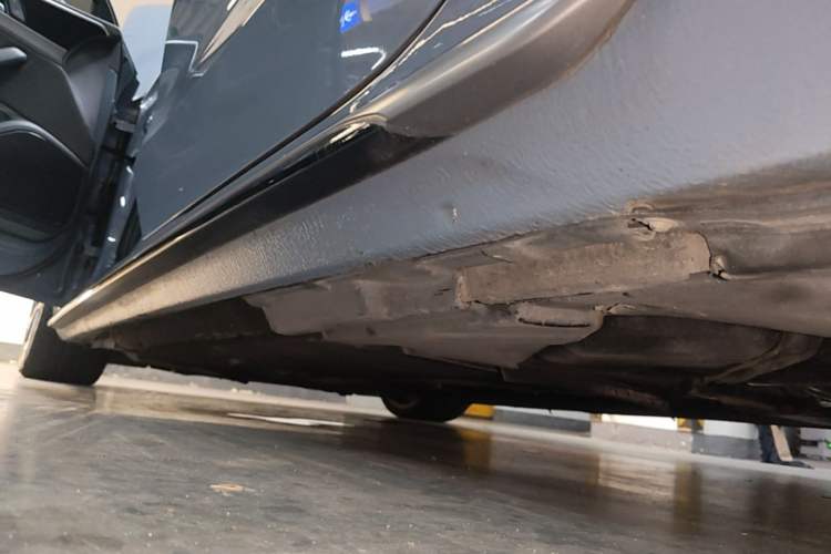 Used Audi A4L 2022 40 TFSI quattro RS Performance Package Left Side Sill