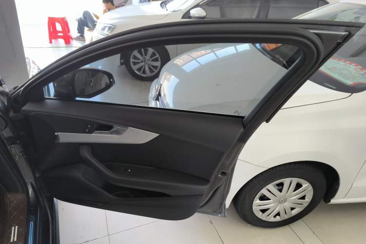 Used Audi A4L 2022 40 TFSI Fashion Dynamic Model Right Front Door Interior