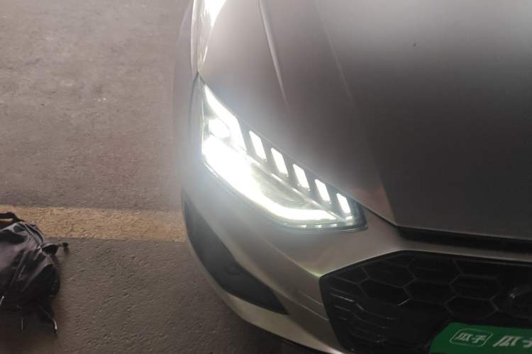 Used Audi A4L 2022 40 TFSI Fashion Dynamic Model Right Front Headlight