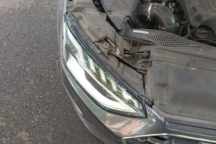 Used Audi A4L 2022 40 TFSI Fashion Dynamic Model Right Front Headlight