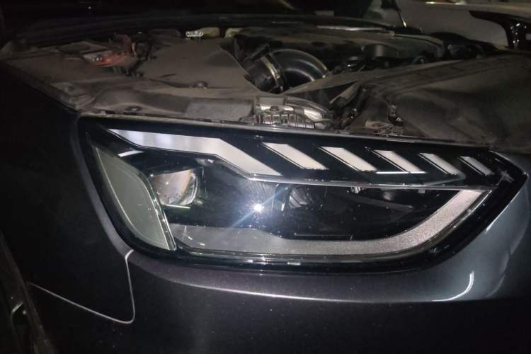 Used Audi A4L 2022 40 TFSI Fashion Dynamic Model Right Front Headlight