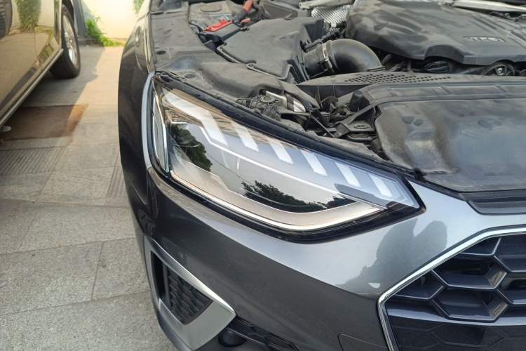 Used Audi A4L 2022 40 TFSI Fashion Dynamic Model Right Front Headlight