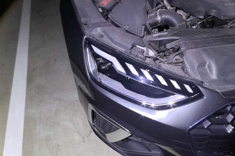 Used Audi A4L 2022 40 TFSI Luxury Dynamic Model Right Front Headlight