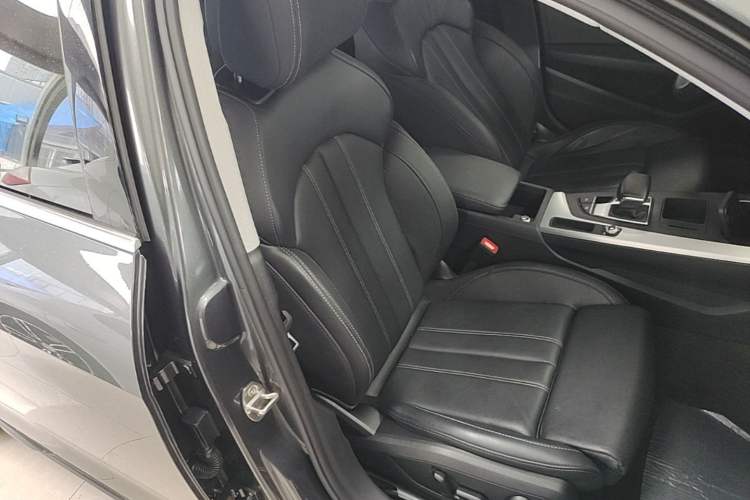 Used Audi A4L 2022 40 TFSI Fashion Dynamic Model Right Front Seat