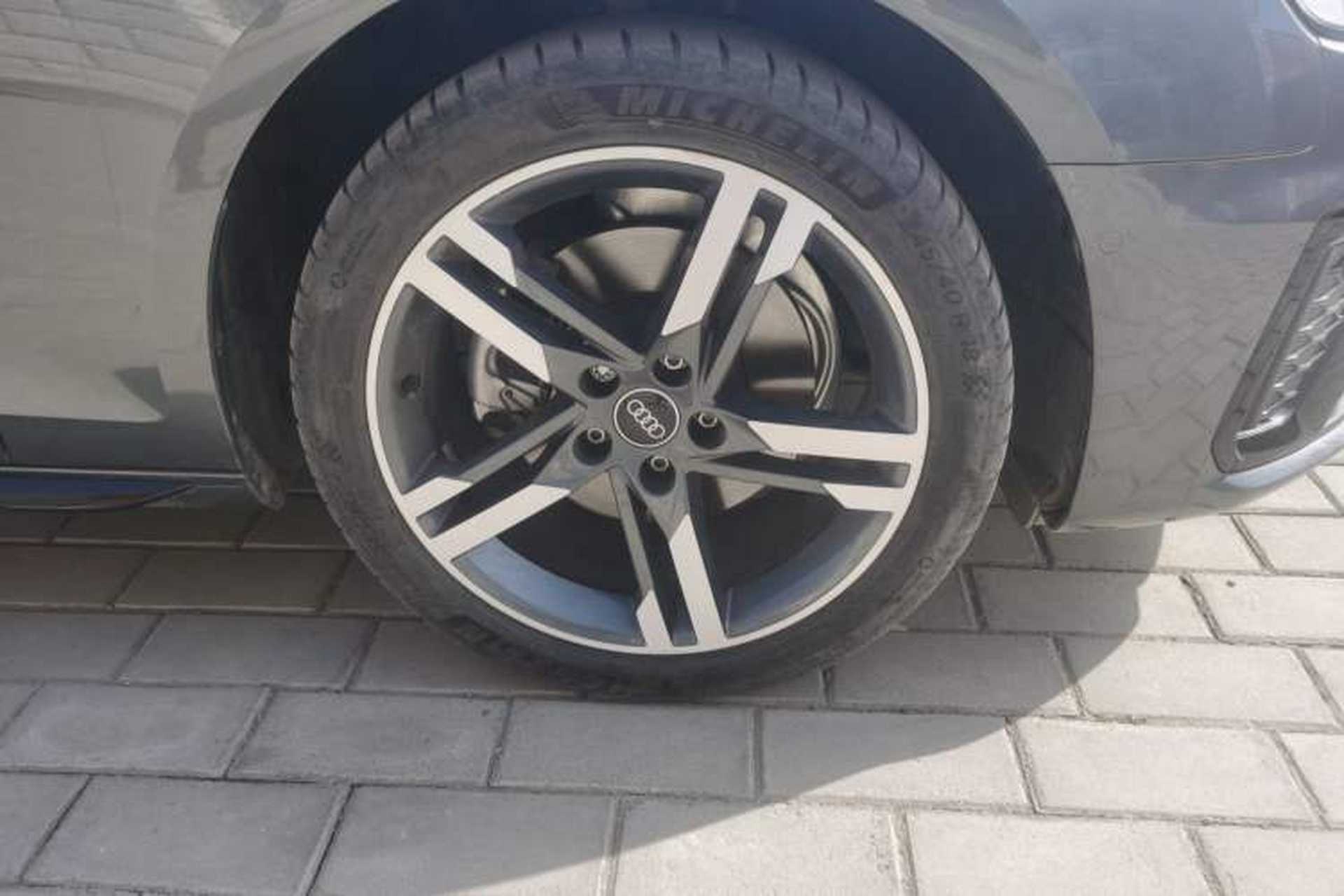 Used Audi A4L 2022 40 TFSI Luxury Dynamic Model Right Front Wheel Hub