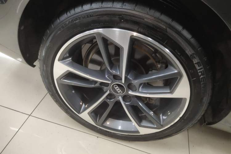 Used Audi A4L 2022 40 TFSI Fashion Dynamic Model Right Rear Wheel Hub