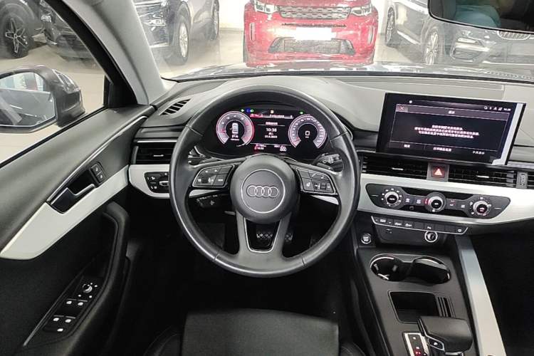 Used Audi A4L 2022 40 TFSI Fashion Dynamic Model Steering Wheel
