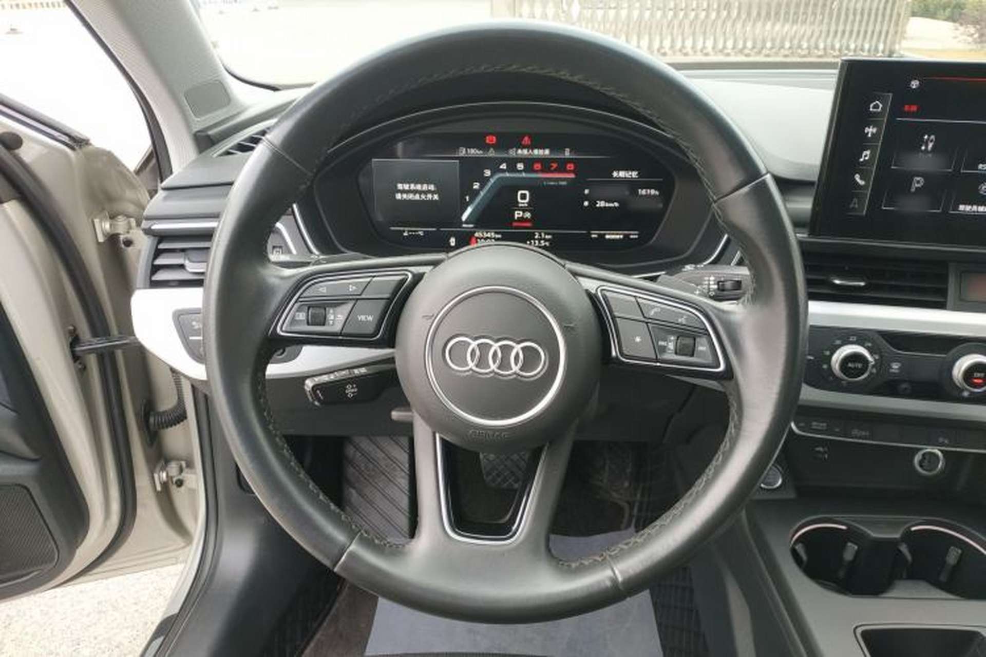 Used Audi A4L 2022 40 TFSI Fashion Dynamic Model Steering Wheel