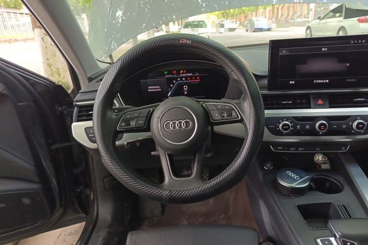 Used Audi A4L 2022 40 TFSI Fashion Dynamic Model Steering Wheel